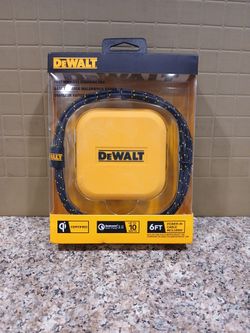 DeWALT Fast Wireless Charging Pad ( Located in Hawthorne  )(NO DELIVERY)