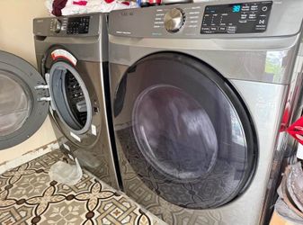 Washer and dryer set