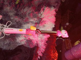 Hello Kitty curling iron
