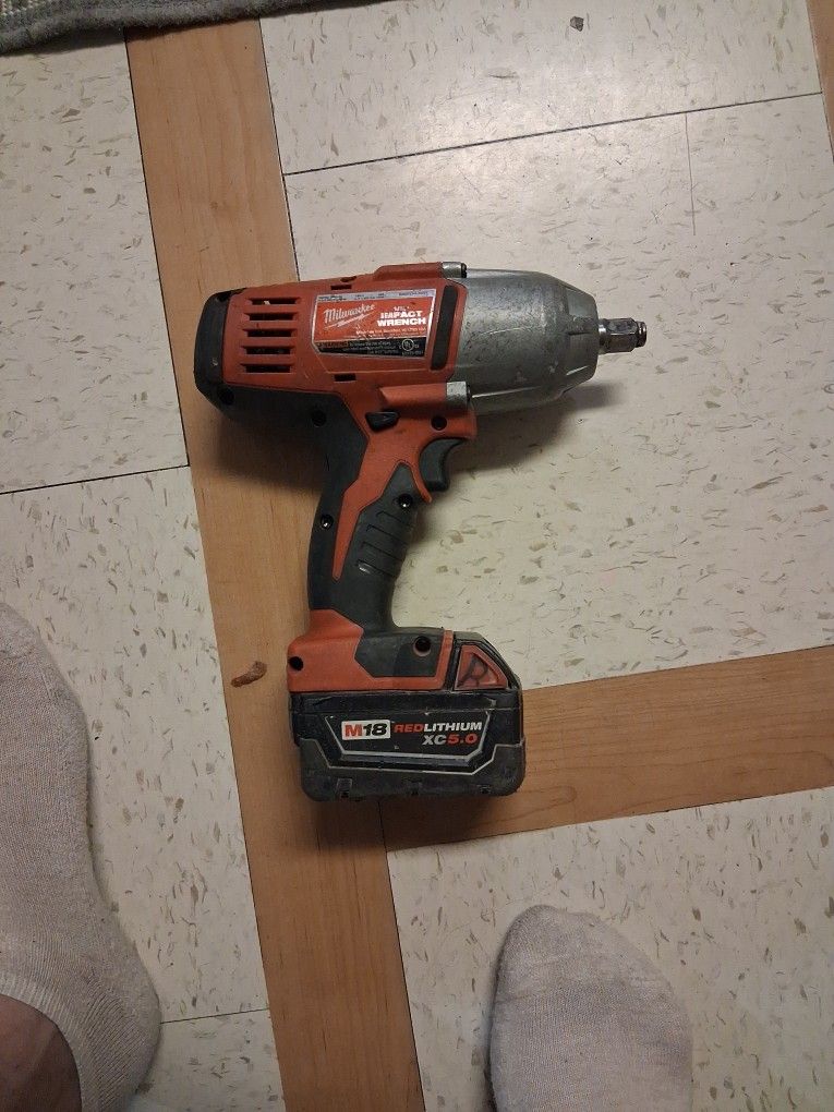 Milwaukee High Torque Impact Wrench 