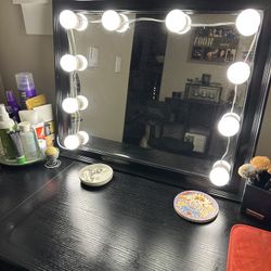 Desk With Mirror And Lights
