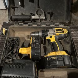 Dewalt 18 Volt 1/2” Chordless Drill Hammer Drill Xrp