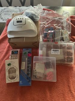 Gel nail polishes
