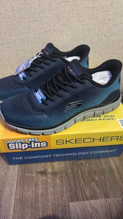 Sketchers Size 8 NEW