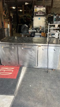 Three door work top refrigerator( Kelvinator)