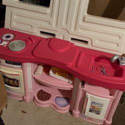 Step2 Fun with Friends Kitchen Set for Kids – Includes Toy Kitchen  Accessories, Interactive Features for Pretend Play – Indoor/Outdoor Toddler  Playset for Sale in Sugar Land, TX - OfferUp