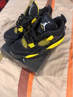 Air Jordan 4 Retro Thunder