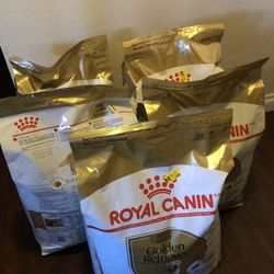 Royal Canin Golden Retriever Adult Dry Dog Food 30 lb bag