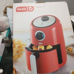 MOOSOO Air Fryer 2 Quart Small Air Fryer Oven Oilless with Free Air Fryer  Paper Liners and Recipes for Sale in New York, NY - OfferUp