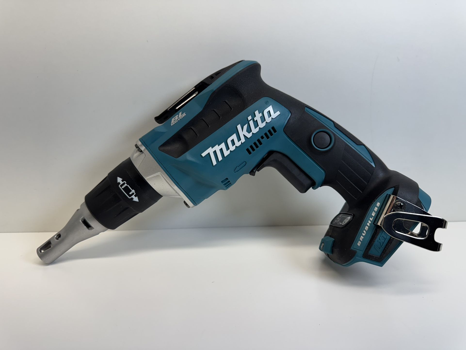 Brand New Makita 18V LXT Lithium-Ion Brushless Cordless Drywall Screwdriver with Push Drive Technology (Tool-Only)