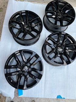 Chevy Silverado rims 18” OEM Factory Wheels Rines new gloss black powder coated ( exchange available )( Cambio Disponible ) Silverado Tahoe RST avalan
