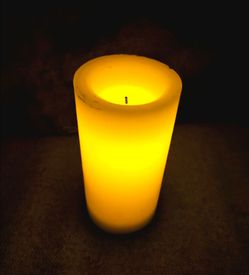Battery-Operated Wax Candle (6")