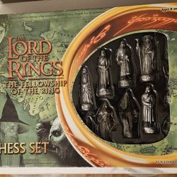 Lord Of The Rings Chess Set