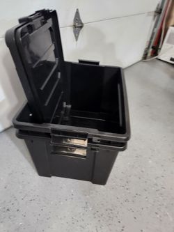 IRIS USA 2-Pack 20 Gal Heavy Duty Lockable Storage Totes with Lids, Black