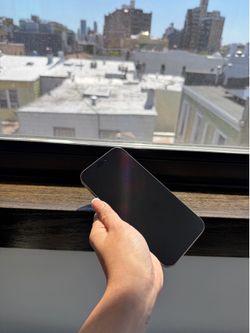 Almost NEW iPhone 16 Pro Max 256gb