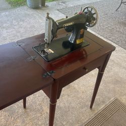 Singer Sewing machine