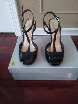 Woman shoes -Black Patent -Jessica Simpson-6M -4" heel