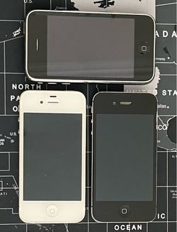 Lot of 3 Apple iPhones