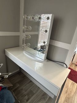Impressions Vanity Hollywood Mirror with Lights