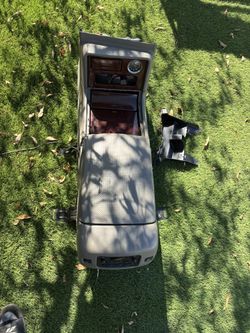 Cadillac Escalade Center Console Part