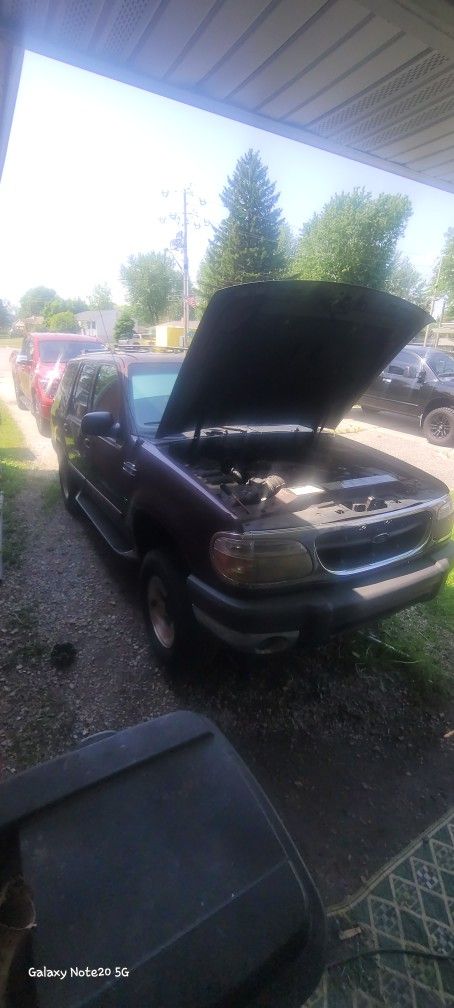 2001 Ford Explorer