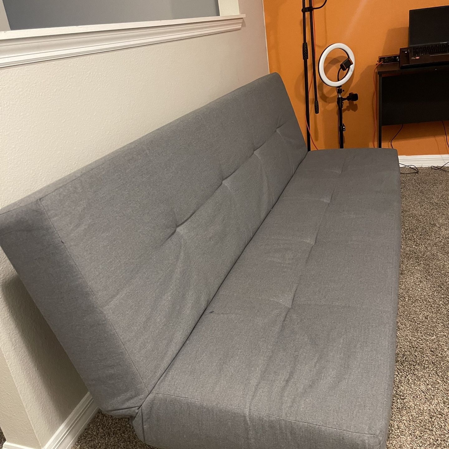 sofa cama pequeño for Sale in Bvl, FL - OfferUp