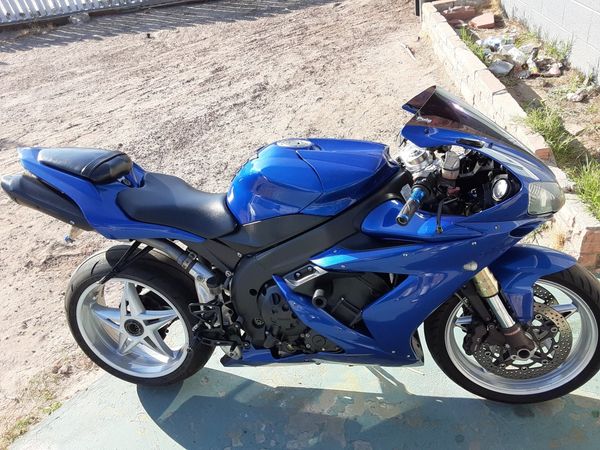 R1 yamaha 2005