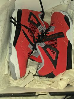 Air Jordan 4 Red Toro Bravo Sneakers