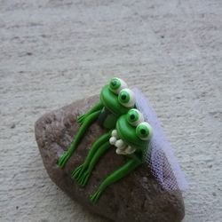 Bride And Groom  Frogs
