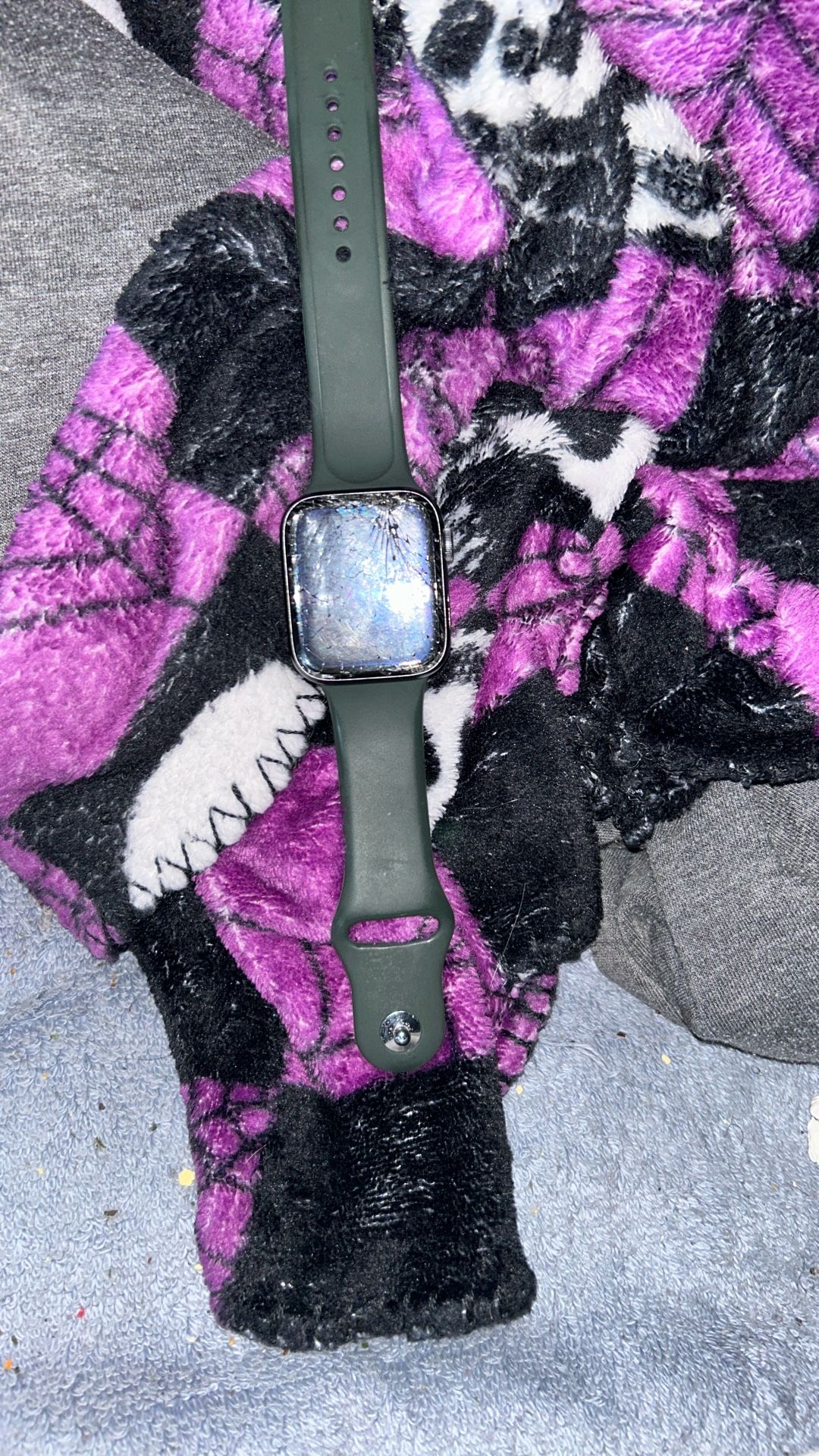 iWatch Series 6 44mm Titanium GPS