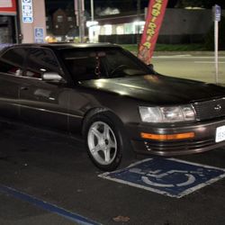 1990 Lexus LS 400
