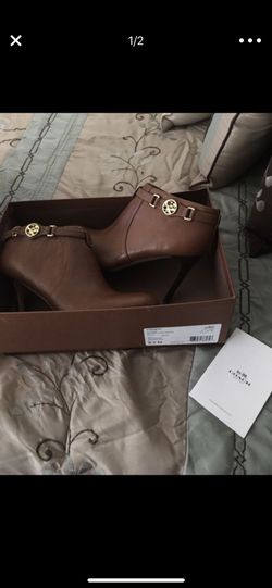 Coach boots brand new size 8.5