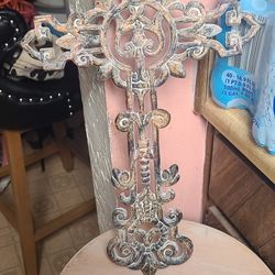 CAST IRON CROSS  ( NICE  )  !