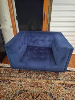 Blue Velvet Tufted Accent Chair