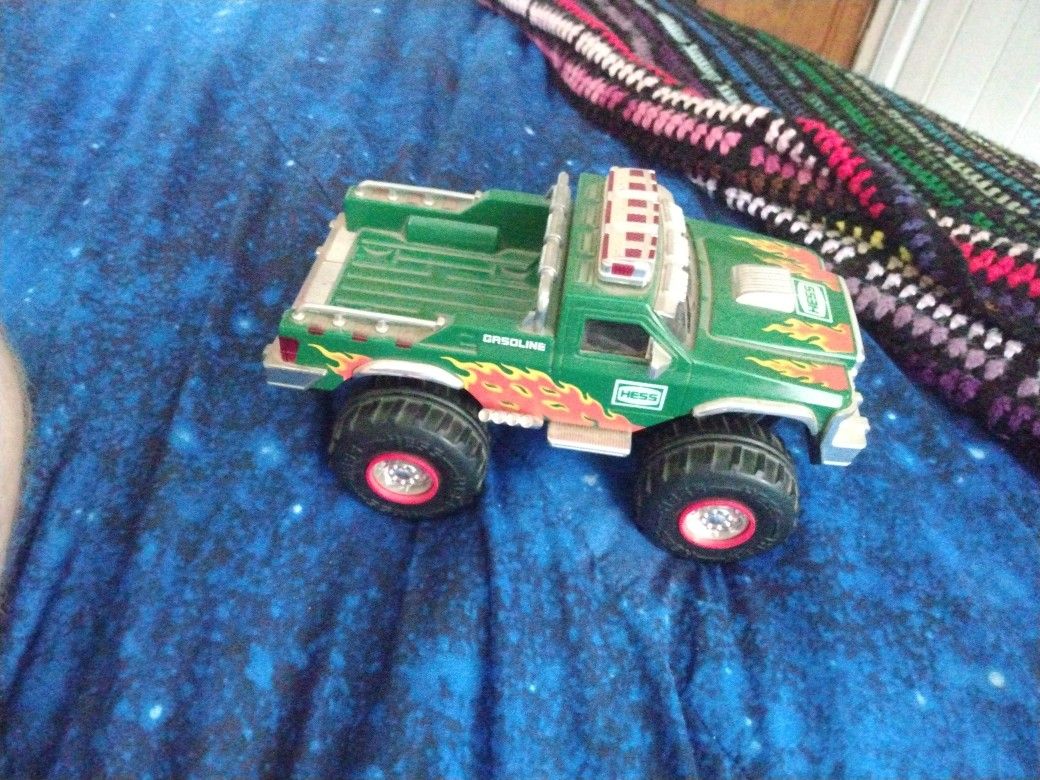 Collectable 211 Hess Truck Don't Know Much 10 Bucks 