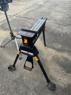 Rockwell Horse Stand and Holder