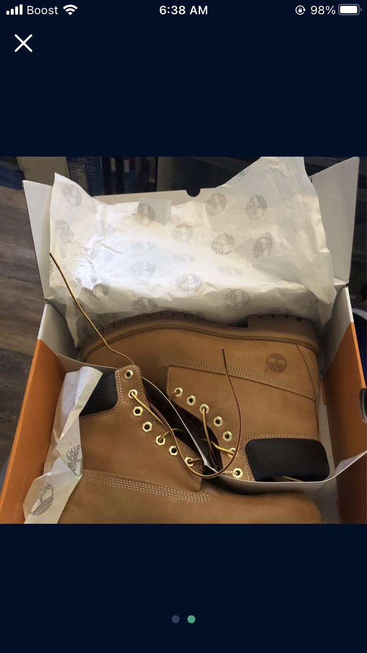 Timberland Boots Size 10 1/2 Ina Half
