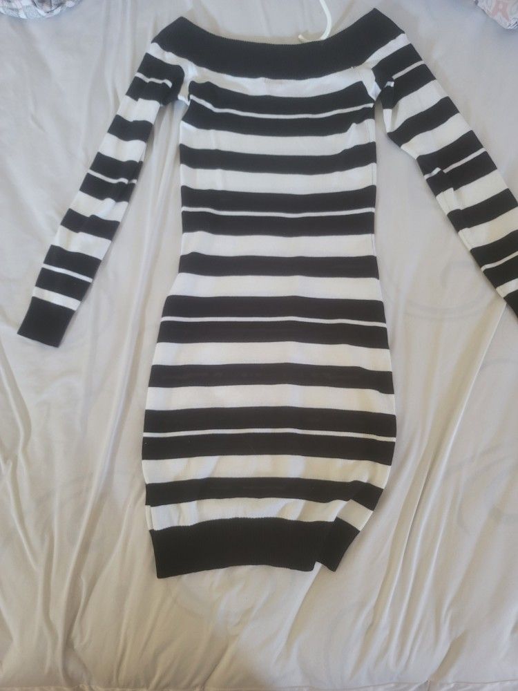 y2k Black White Stripped Off Shoulder Guess Dress