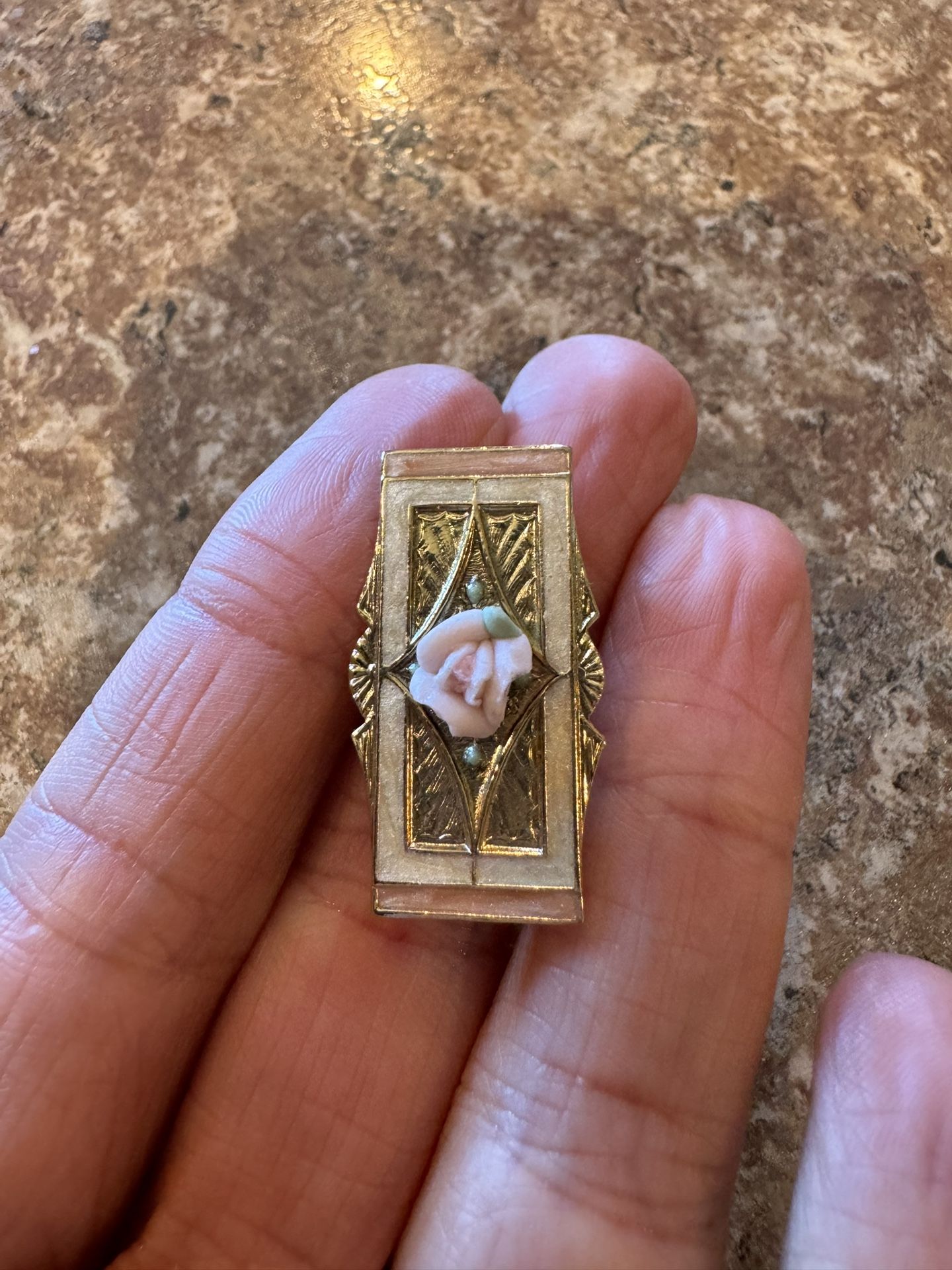 Woman’s Vintage Brooch Rose Shipping Available 