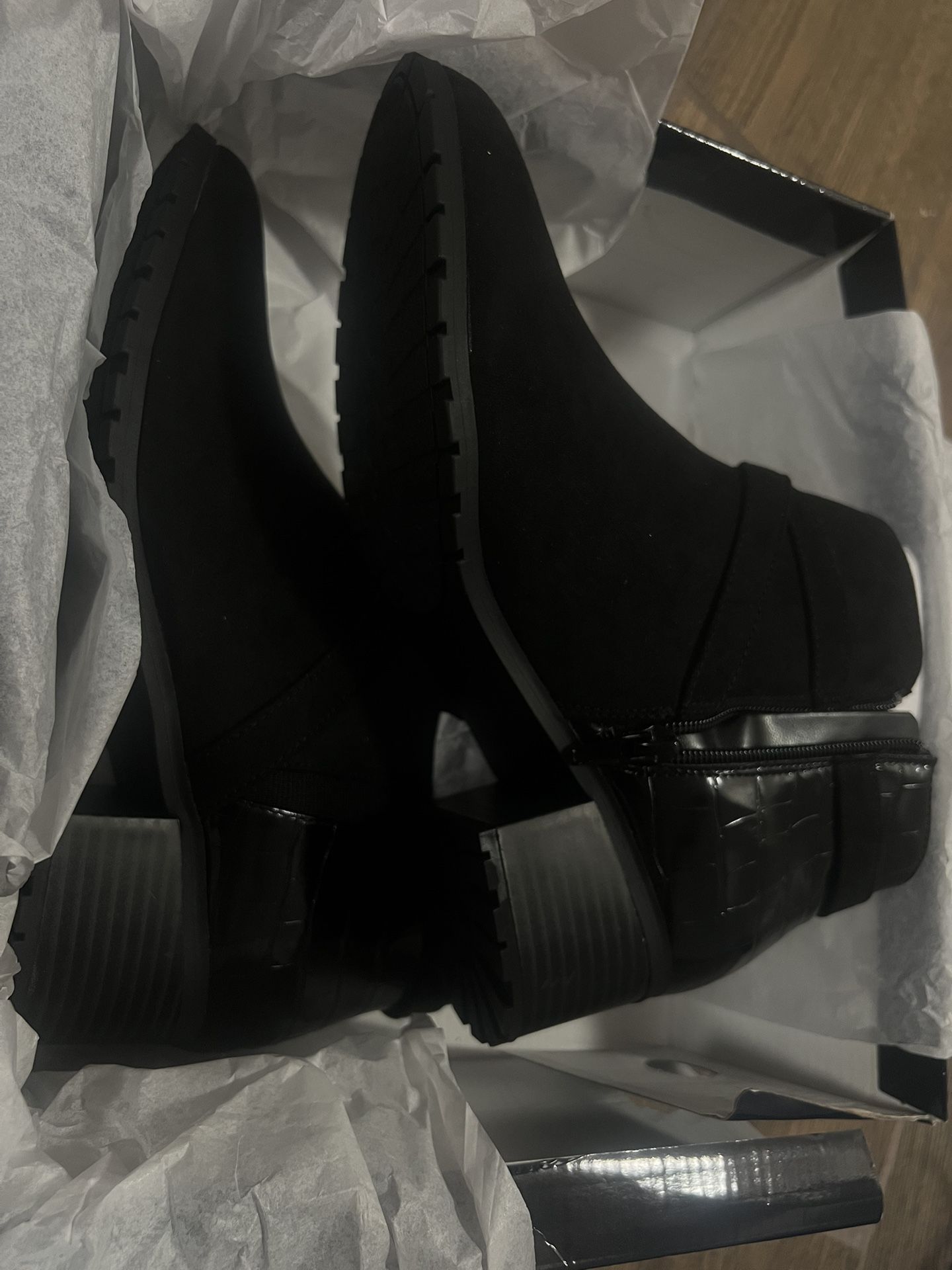 Karen Scott Boots