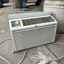 Window AC Unit