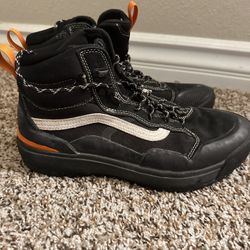 Hiking boots 