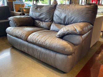 Casual Plump Stone Grey Loveseat