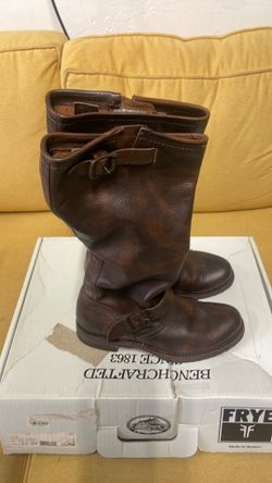 Womens brown Frye boot