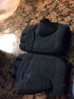 Marika weight lifting gloves