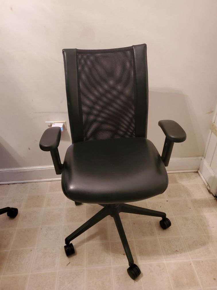 Computer chair