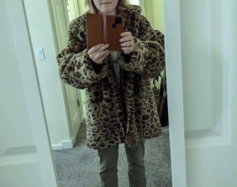 Faux Fur Coat Donna Slayers' Fabulous-Furs For Animal Lovers