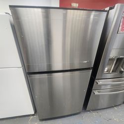 Ge 33 Inch Top Freezer Refrigerator Stainless Steel With Ice Maker 