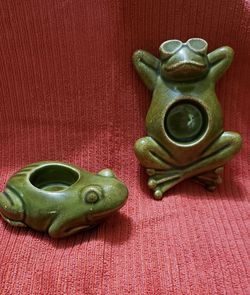 PartyLite floating tea light candles - frogs (2)
