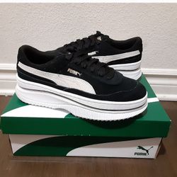 Puma Youth Size 7/Women Size 8.5